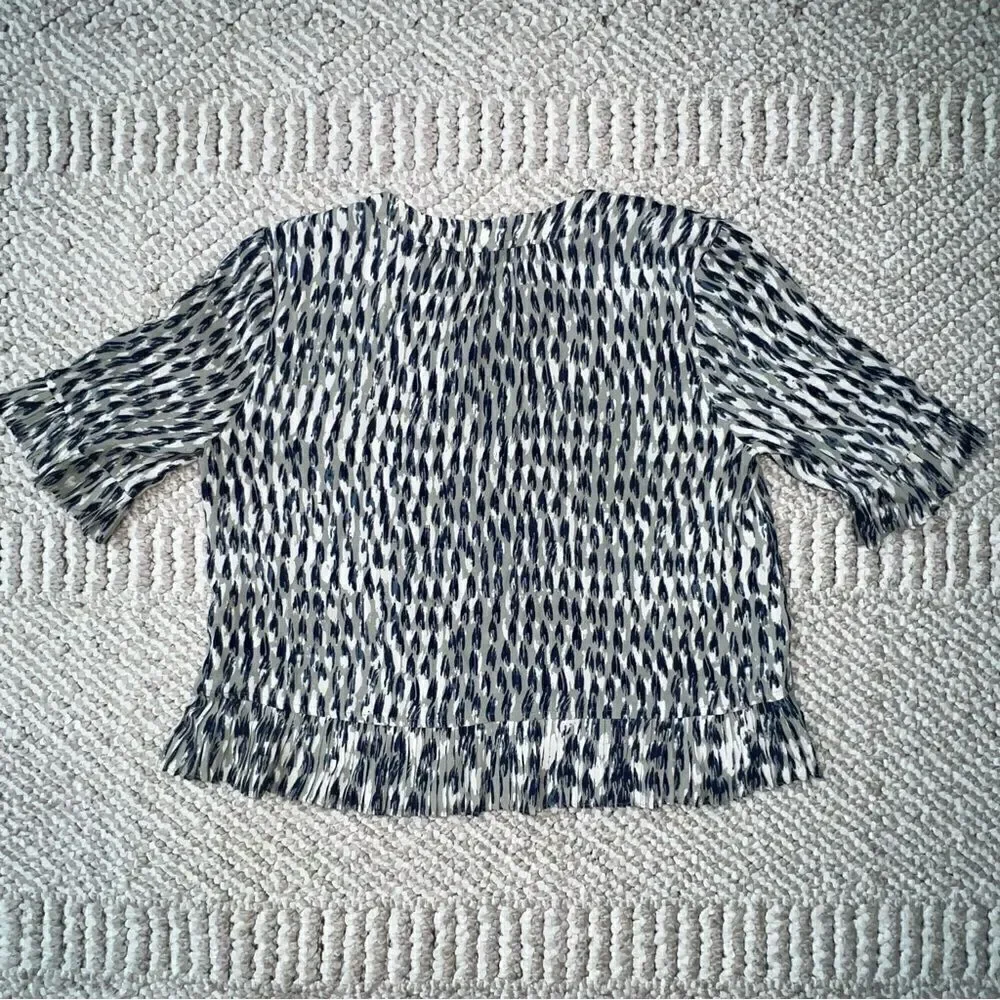 Madewell Sunpleat Lace-Up Top w/Painted Feathers - Sz S